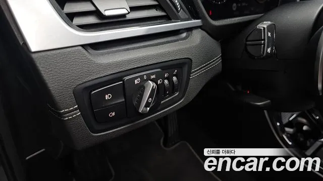 BMW X1 2022 thumb 3