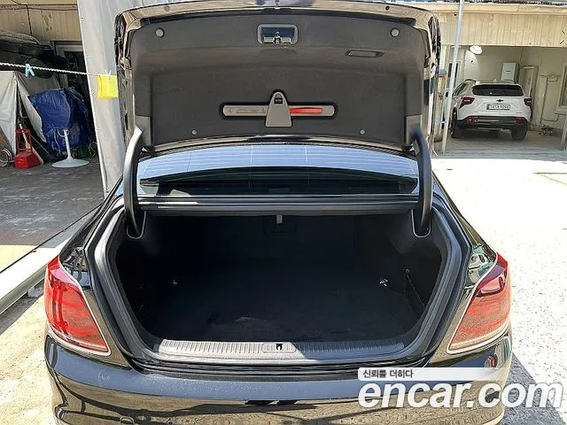 Kia K9 2018 thumb 11