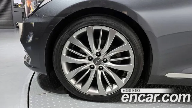 Genesis G80 2017 thumb 12