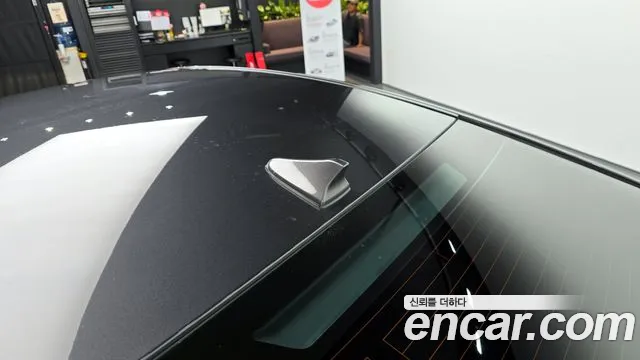 Genesis G80 2017 thumb 11