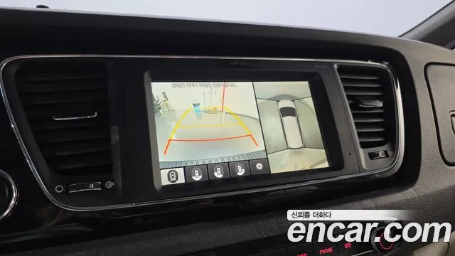 Kia Carnival 2017 thumb 7