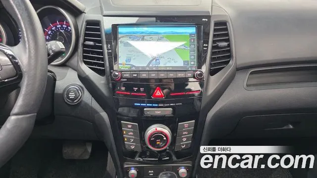 KGM Tivoli Air 2017 thumb 10
