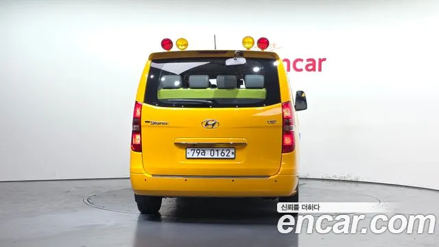 Hyundai Staria 2018 thumb 5
