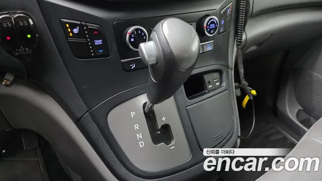 Hyundai Staria 2018 thumb 11
