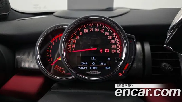 Mini Cooper S 2019 thumb 10