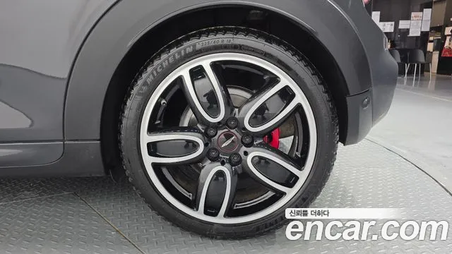 Mini Cooper S 2019 thumb 6