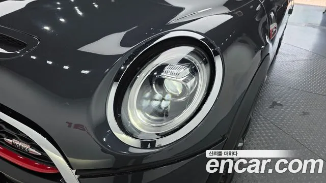 Mini Cooper S 2019 thumb 5