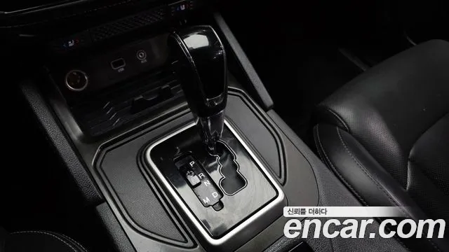 KGM Rexton 2018 thumb 12