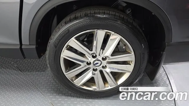 KGM Rexton 2018 thumb 9
