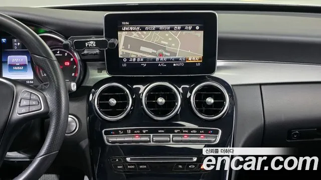 Mercedes-Benz C-Class 2018 thumb 4