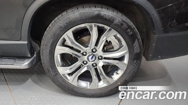 KGM Rexton 2018 thumb 10
