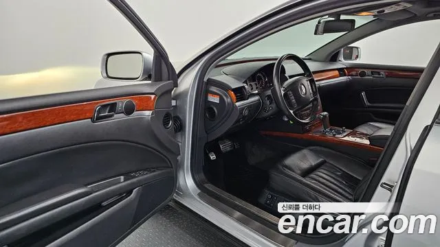 Volkswagen Phaeton 2009 thumb 3