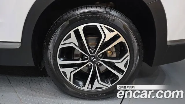 Hyundai Santa Fe 2018 thumb 6