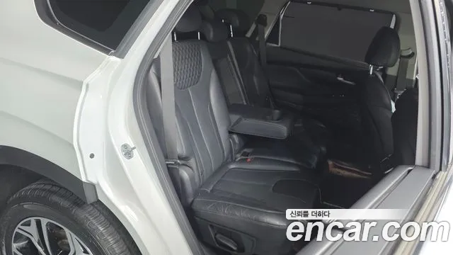 Hyundai Santa Fe 2018 thumb 2