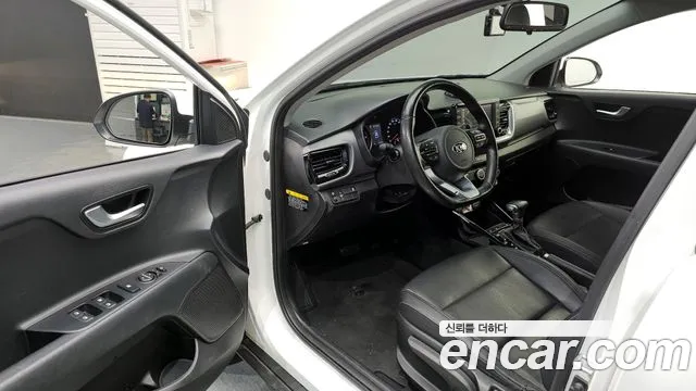 Kia Stonic 2018 thumb 2