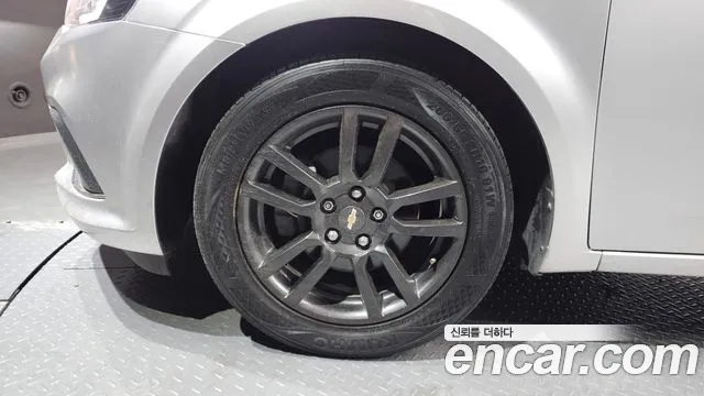 Chevrolet Aveo 2016 thumb 12