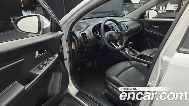 Kia Sportage 2011 thumb 12