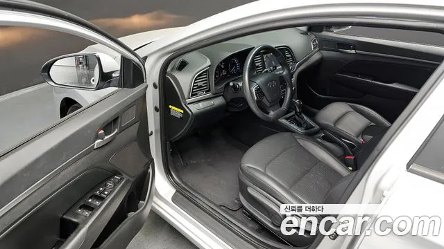 Hyundai AD 2017 thumb 3