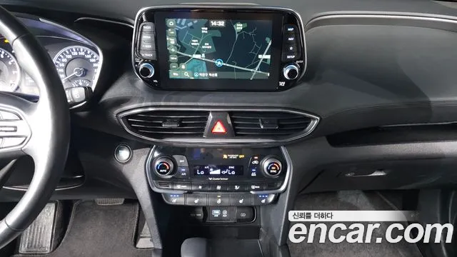 Hyundai Santa Fe 2018 thumb 7