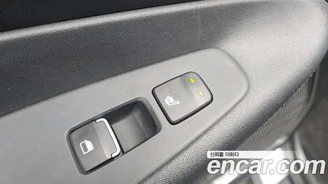 Hyundai Santa Fe 2018 thumb 11