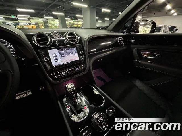 Bentley Bentayga 2020 thumb 8