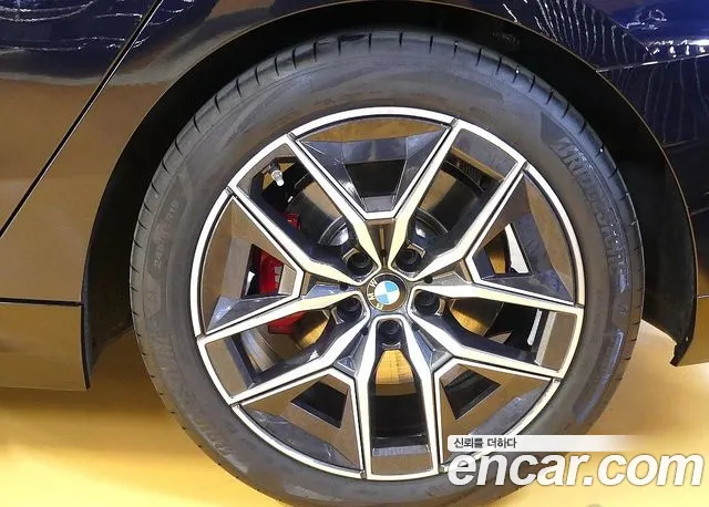 BMW 5 серии 2024 thumb 12