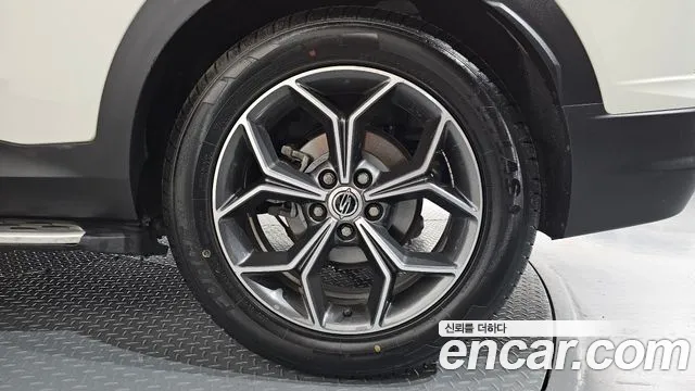 KGM Korando 2019 thumb 2