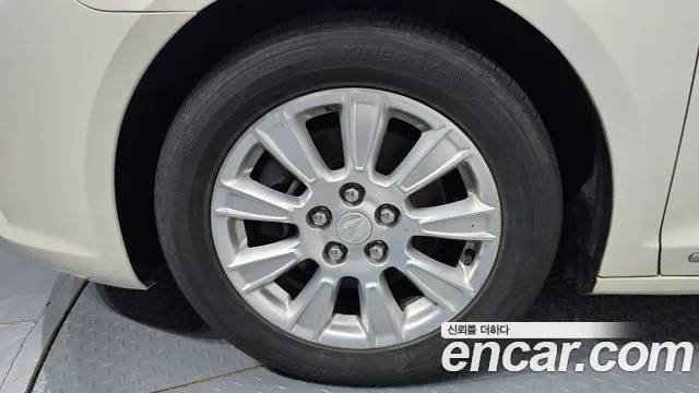 Chevrolet Alpheon 2011 thumb 10