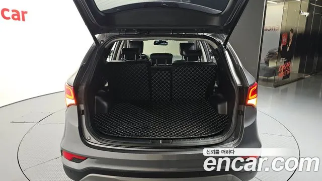 Hyundai Santafe 2016 thumb 6