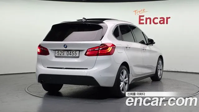 BMW 2 серии Active Tourer 2016 thumb 11