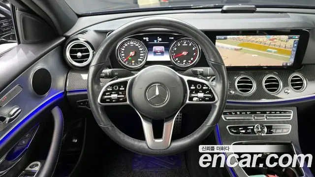 Mercedes-Benz E-Class 2019 thumb 7