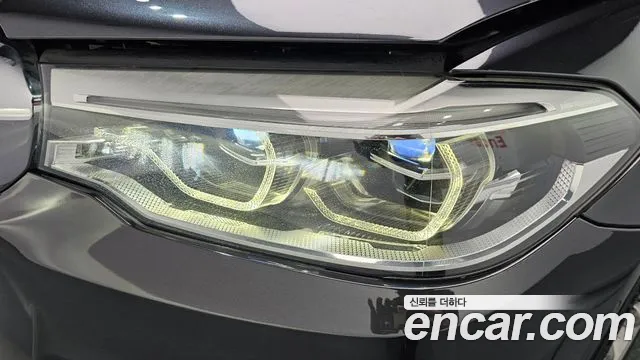 BMW 5 серии 2018 thumb 11