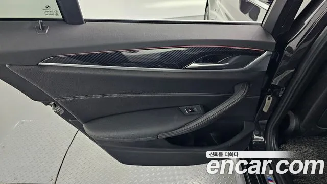 BMW 5 серии 2018 thumb 3