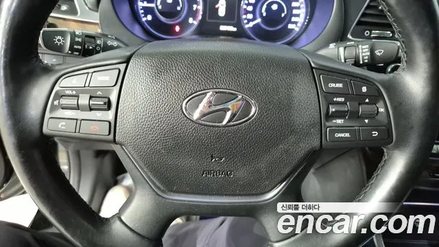Hyundai Aslan 2016 thumb 2