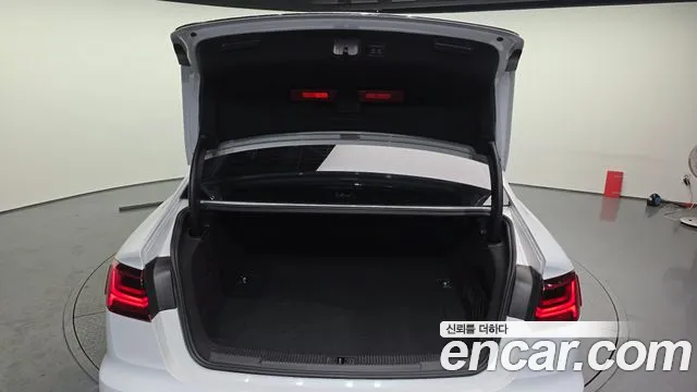 Audi A6 2015 thumb 6