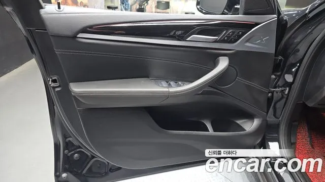 BMW X4 2021 thumb 10