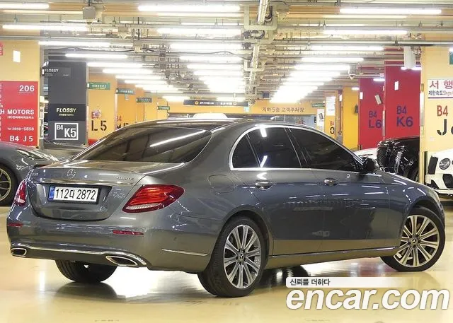 Mercedes-Benz E-Class 2019 thumb 2