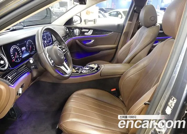 Mercedes-Benz E-Class 2019 thumb 5