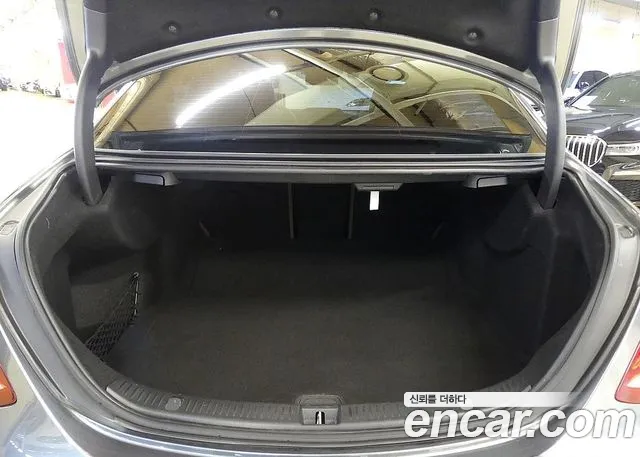 Mercedes-Benz E-Class 2019 thumb 6