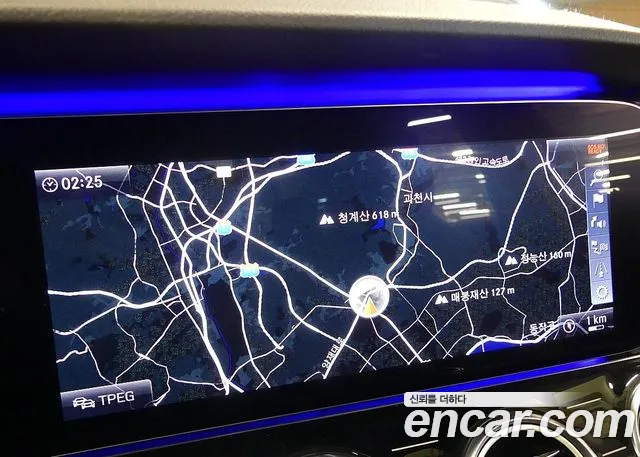 Mercedes-Benz E-Class 2019 thumb 9
