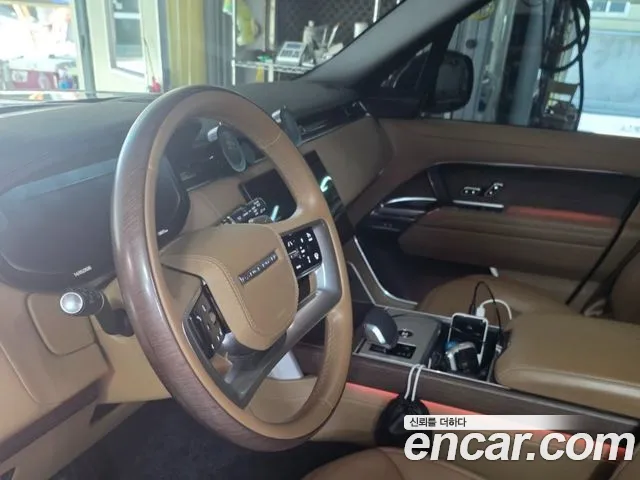 Land Rover Range Rover 2024 thumb 3