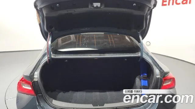 Chevrolet Malibu 2021 thumb 3