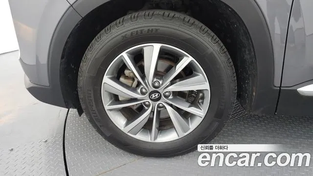 Hyundai Santa Fe 2019 thumb 8