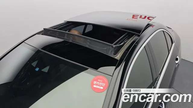 Mercedes-Benz E-Class 2021 thumb 5