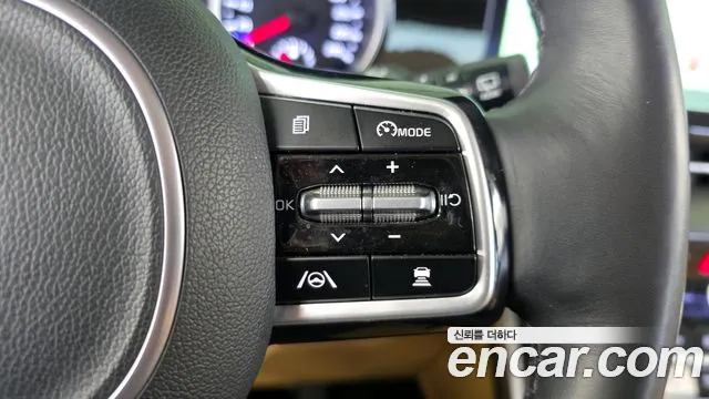 Kia Carnival 2023 thumb 6