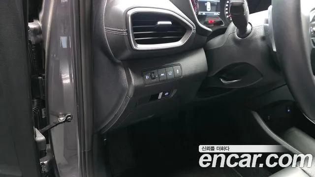 Hyundai Santa Fe 2022 thumb 5