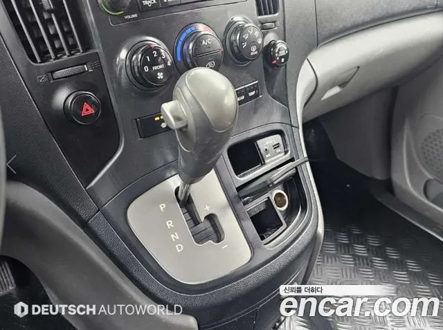Hyundai Staria 2012 thumb 8