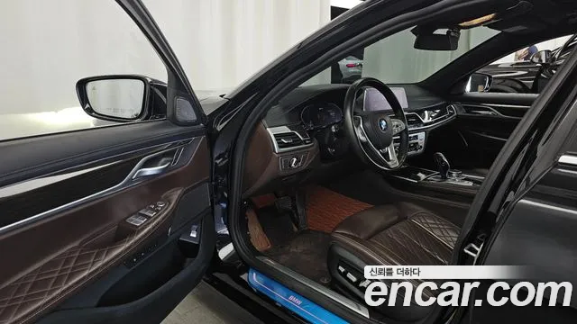 BMW 7 серии 2020 thumb 11