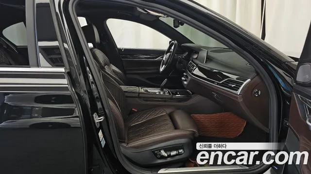 BMW 7 серии 2020 thumb 8