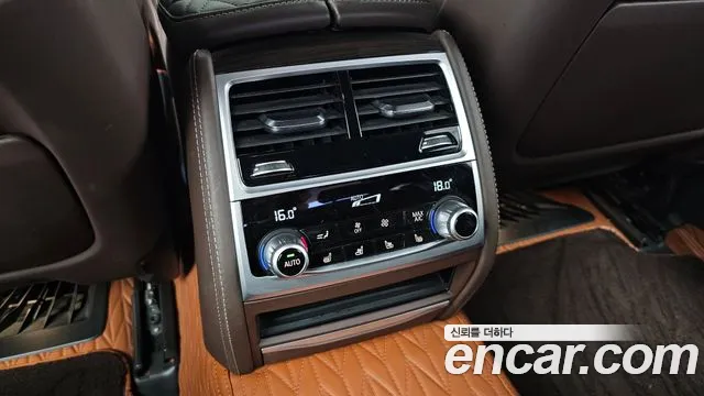 BMW 7 серии 2020 thumb 7